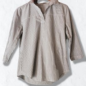 Van Heusen Black & White Striped Tailored Blouse with Collar size Small